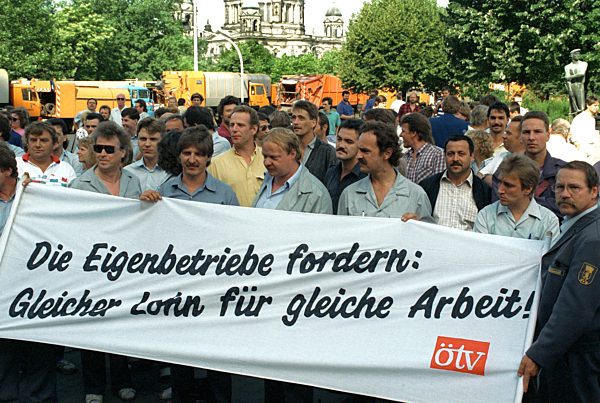 Blitz-Streik in Ost-Berlin (Archivfoto und Text 1992)