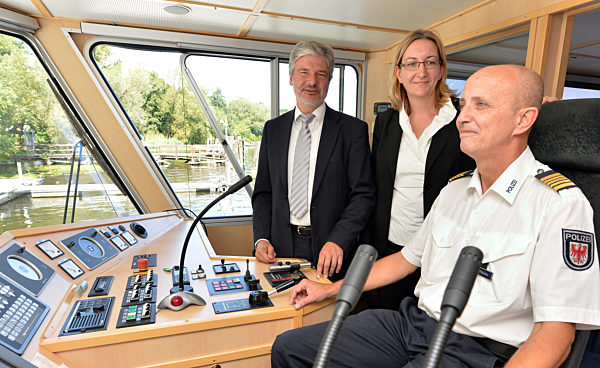 Innenminister besucht Wasserschutzpolizei