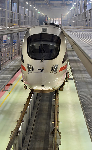 Eröffnung einer neuen ICE-Werkstatt