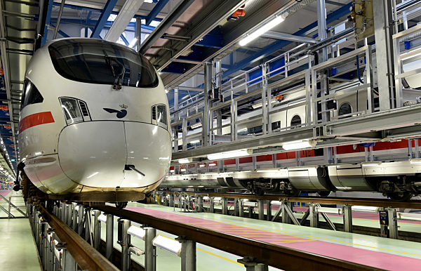 Eröffnung einer neuen ICE-Werkstatt