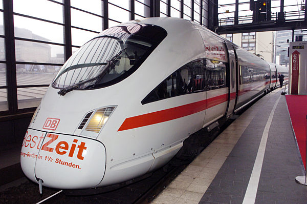 Hochgeschwindigkeitsstrecke Hamburg-Berlin eröffnet
