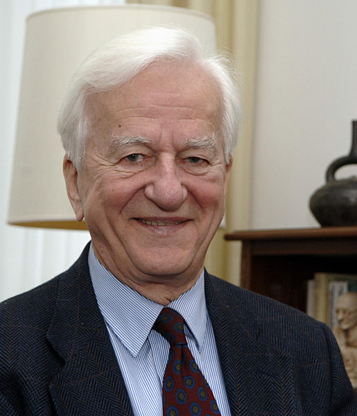 Altbundespräsident Richard von Weizsäcker in seinem Büro in Berlin (Foto vom...