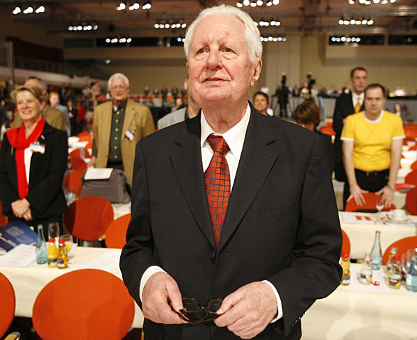 Der ehemalige SPD-Vorsitzende Hans-Jochen Vogel, aufgenommen am 14.05...