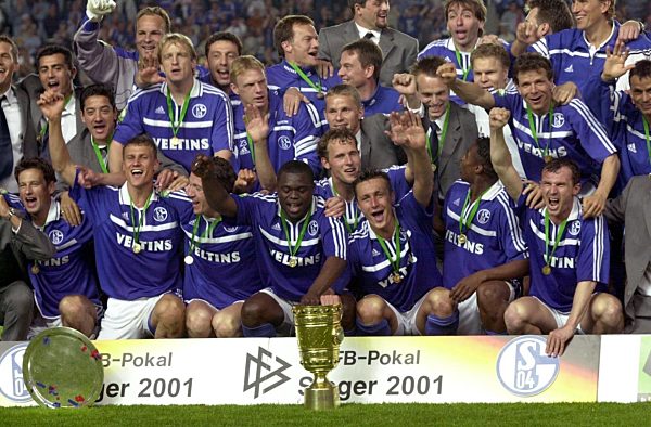 Fußball: DFB-Pokalsieger 2001: FC Schalke 04