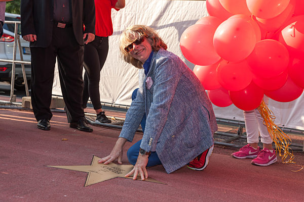 Helge Schneider bekommt einen Stern auf dem Boulevard der Stars in Berlin