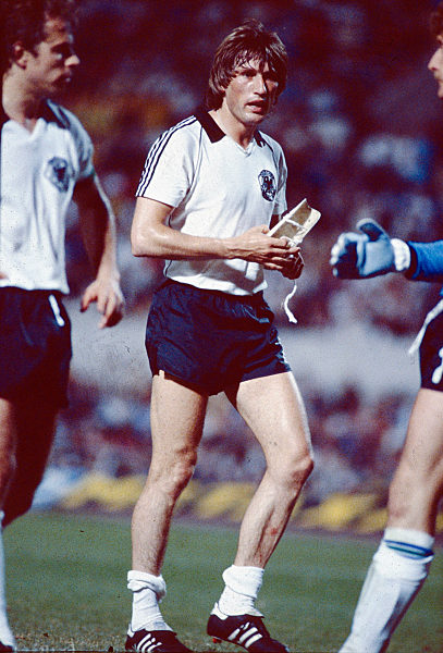 Fussball Europameisterschaft 1980 Finale in Rom Endspiel Deutschland - Belgien