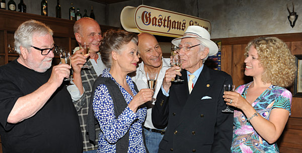 EXCLUSIVE: Lukas Ammann trifft "Die Fallers"