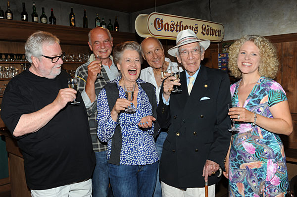 EXCLUSIVE: Lukas Ammann trifft "Die Fallers"