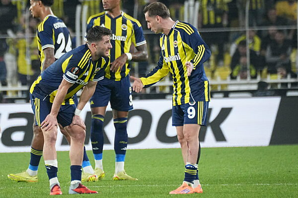 Fenerbahce SK v Stuttgart  - UEFA Europa League 2025/26