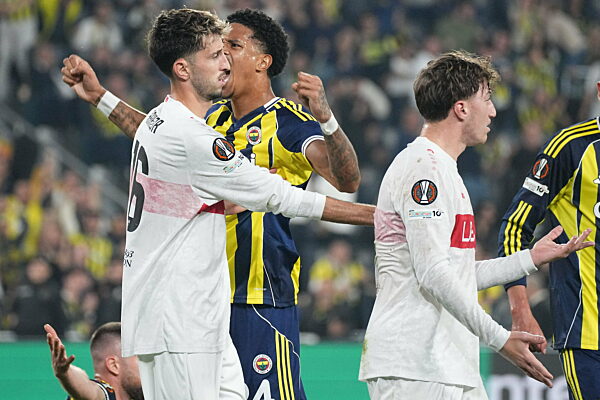Fenerbahce SK v Stuttgart  - UEFA Europa League 2025/26