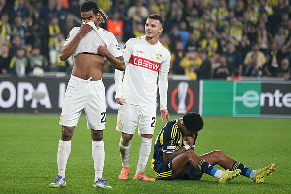 Fenerbahce SK v Stuttgart  - UEFA Europa League 2025/26