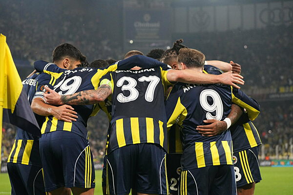 Fenerbahce SK v Stuttgart  - UEFA Europa League 2025/26