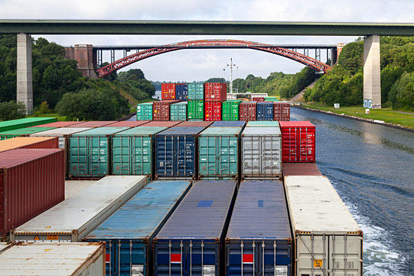 container ship;cargo container;container ship