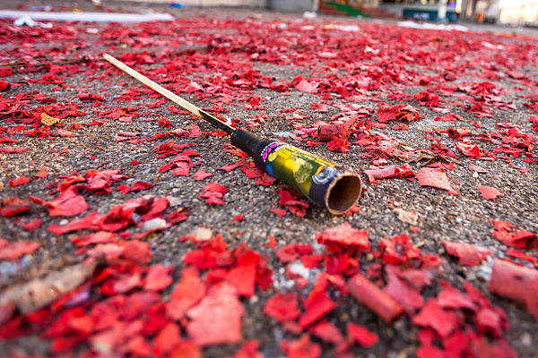 neujahr;müll;rakete;pyrotechnik