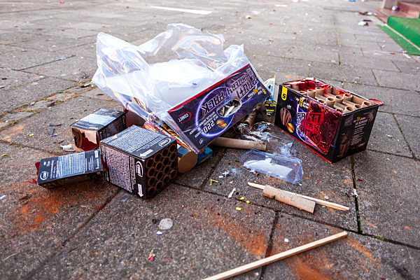 neujahr;verpackungsmüll;silvesterknaller