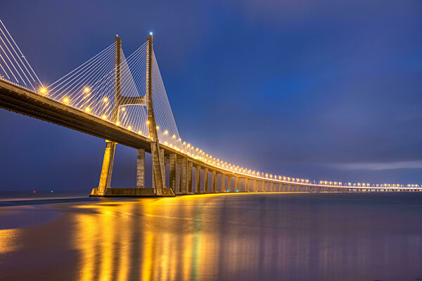 lissabon,ponte vasco da gama