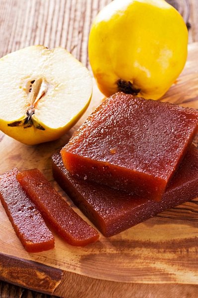 dessert, spanish cuisine, dulce de membrillo