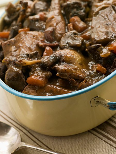 schmorgericht, schmorpfanne, wildbraten