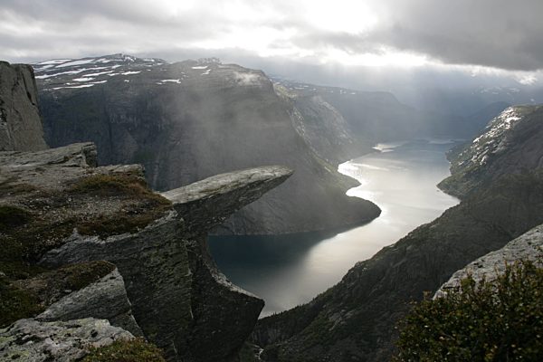 outcrop, trolltunga, sorfjord
