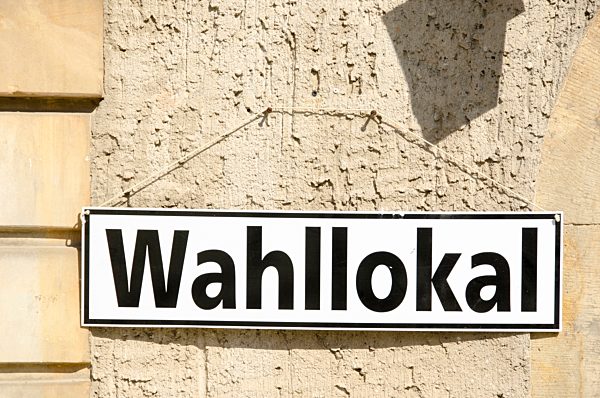 wahl, demokratie, wahllokal