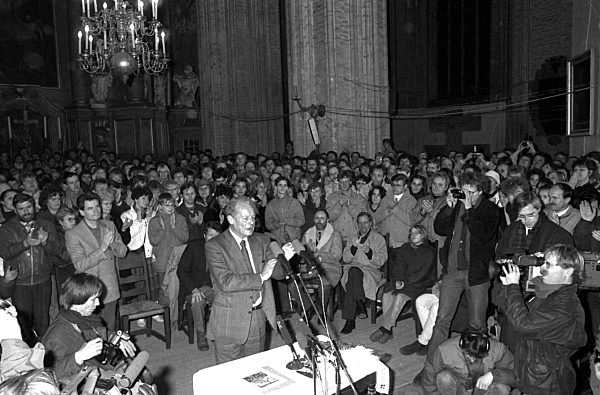 DDR- Willy Brandt in Rosctock - Gauck 1989