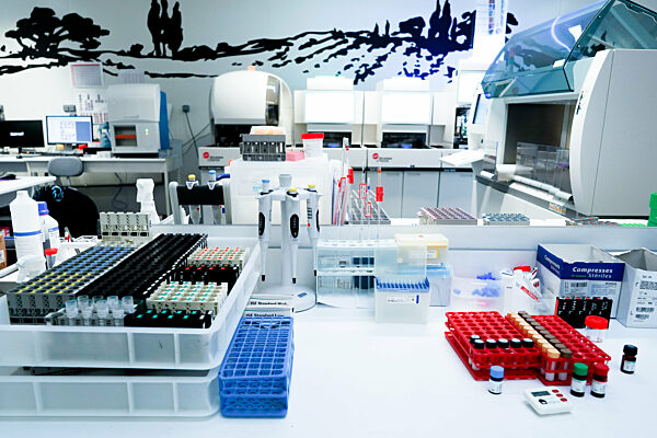 Technical platform of an analysis laboratory