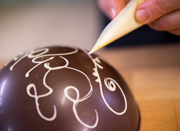 Schokoladen-Sommelier Sarah Gierig