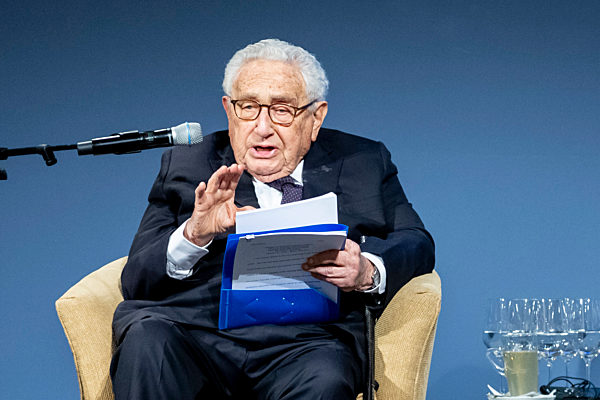 Bundeskanzlerin Merkel mit Henry-A.-Kissinger-Preis geehrt