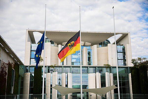 Trauerbeflaggung zu Beisetzung von Michail Gorbatschow