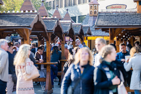 Weihnachnachtsbuden und Rodeln am Potsdamer Platz