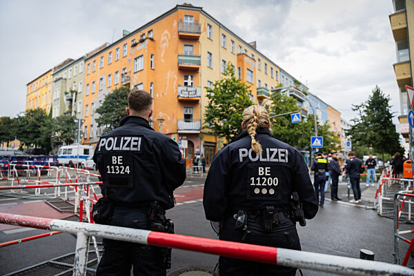Polizeieinsatz an der Rigaer Straße 94