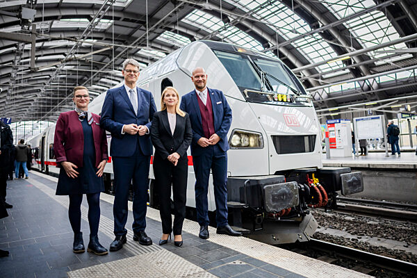 Premiere des neuen ICE L der Deutschen Bahn