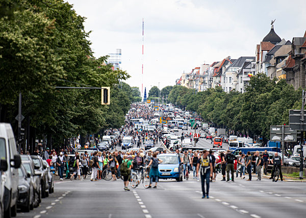 Demonstrationsverbot in Berlin -Versammlung in Charlottenburg