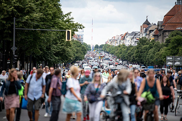 Demonstrationsverbot in Berlin -Versammlung in Charlottenburg
