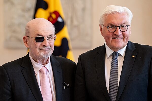 Schriftsteller Rushdie besucht Steinmeier