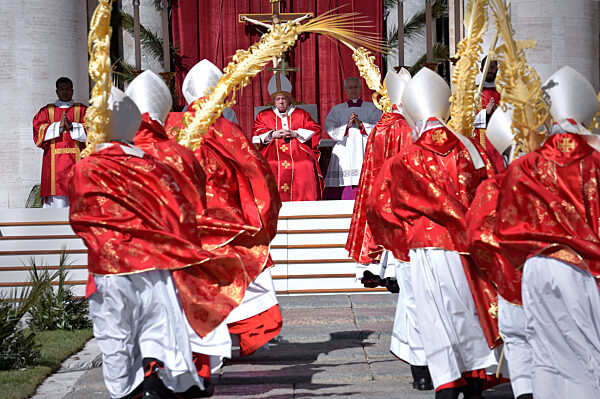 Pope Francis celebrates the Palm Sunday mass