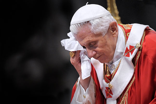 Collected some of the most interesting pictures of the Pope to the end of his pontificate illustrated That will be the end of February 28, 2013