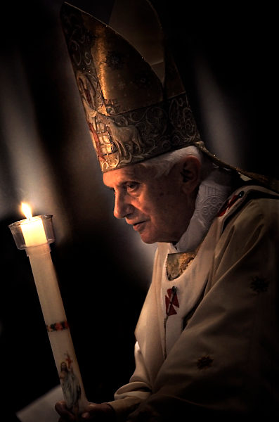 Collected some of the most interesting pictures of the Pope to the end of his pontificate illustrated That will be the end of February 28, 2013