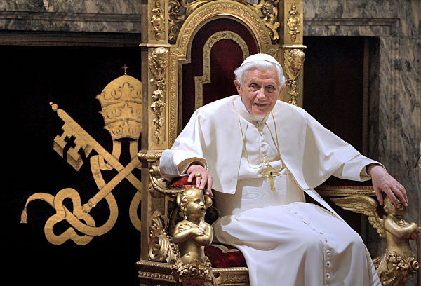 Collected some of the most interesting pictures of the Pope to the end of his pontificate illustrated That will be the end of February 28, 2013