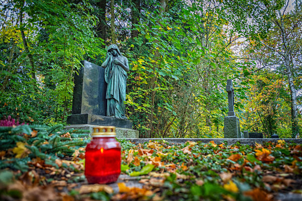 Zu Allerheiligen auf den Freidhof