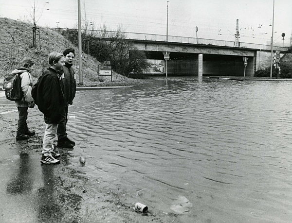 Kreisverkehr Völklingen überflutet