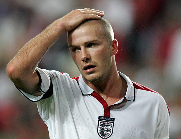 Fussball INTERNATIONAL  EURO 2004  Portugal - England im Stadion da Luz in Lissabon 24.06.2004