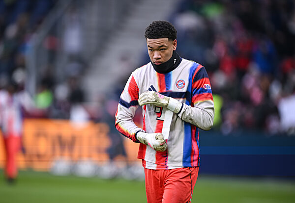 Fussball 25/26 Testspiel: FC Salzburg - FC Bayern Muenchen