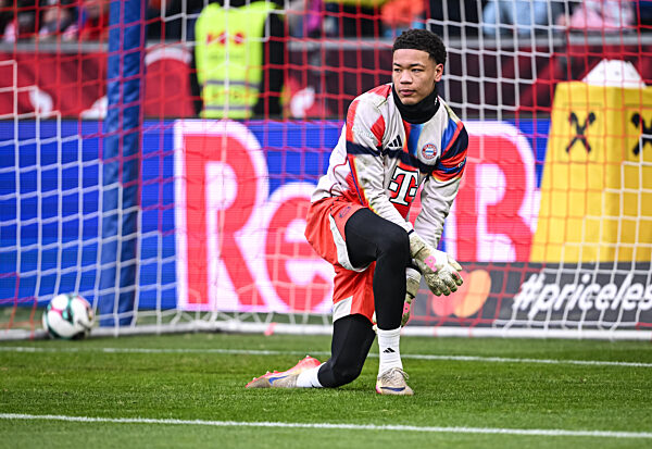 Fussball 25/26 Testspiel: FC Salzburg - FC Bayern Muenchen