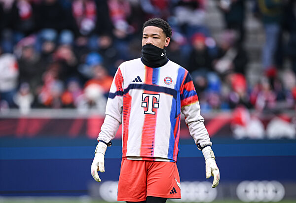 Fussball 25/26 Testspiel: FC Salzburg - FC Bayern Muenchen