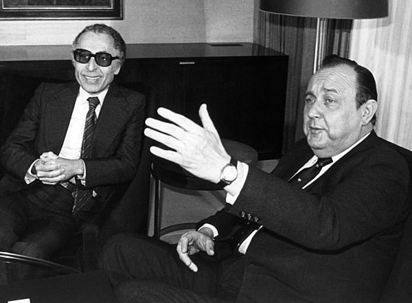 Hans-Dietrich Genscher und Chedli Klibi