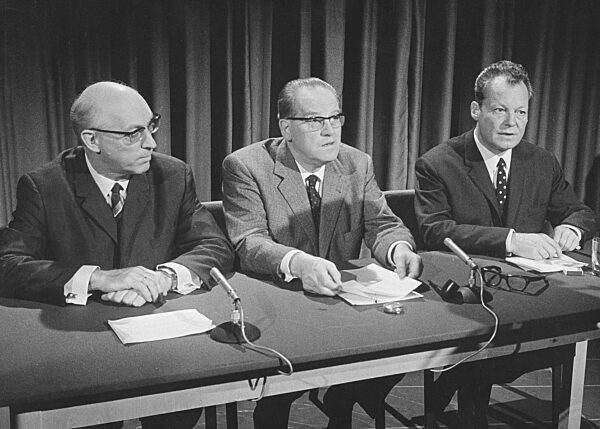 SPD addresses the West and East German people