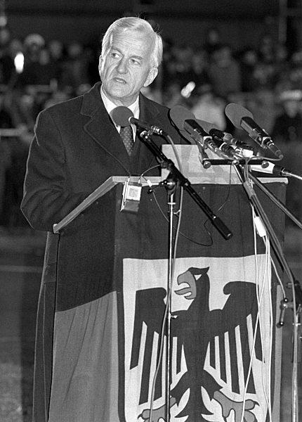 Bundeswehr feiert ihren 30. Geburtstag