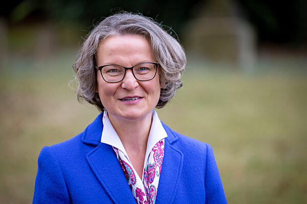 Bundespräsident Steinmeier besucht einen Erntedankgottesdienst