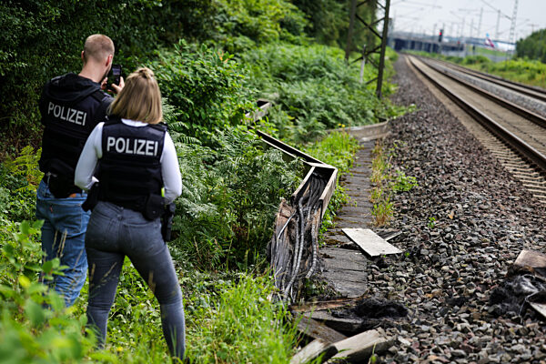 Brand legt Nord-Süd-Hauptstrecke der Bahn lahm